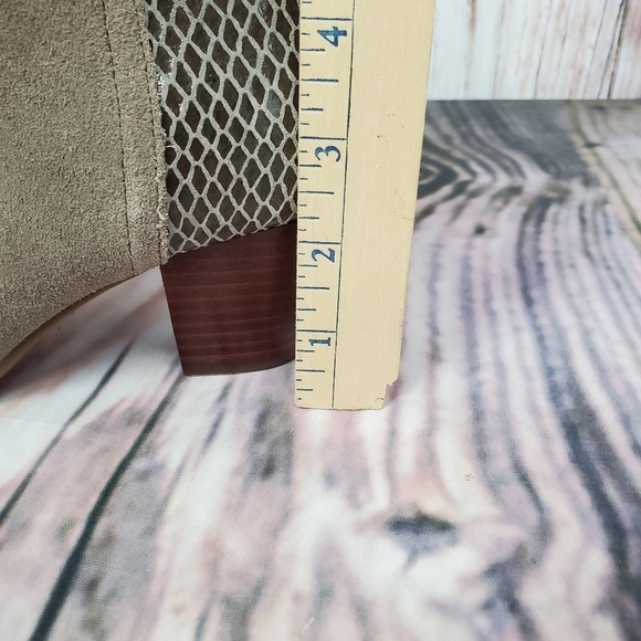 Vionic Bromley Beige Suede Snakeskin Print Zipper Ankle Booties Size 6 - Picture 7 of 12